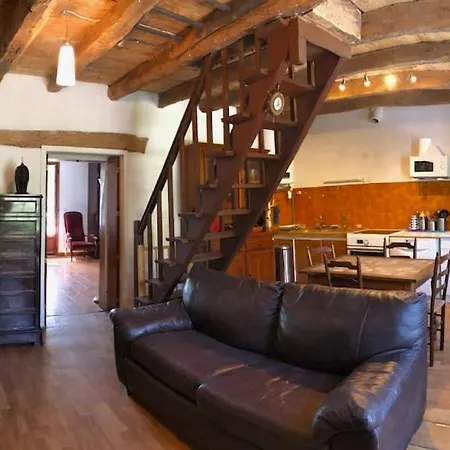 Maison Calme Avec Jardin A Dom wakacyjny