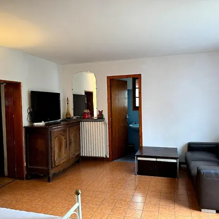 Maison Calme Avec Jardin A