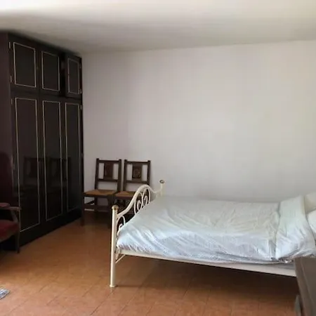 Dom wakacyjny Maison Calme Avec Jardin A *