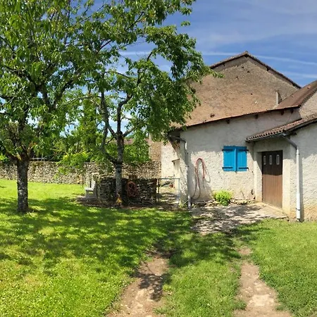 Maison Calme Avec Jardin A Dom wakacyjny